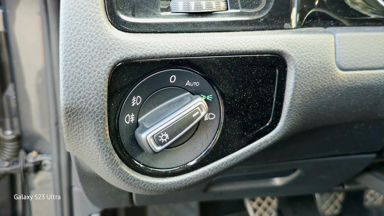 Golf 7.5 TGI EXCUTIVE TOP GAMMA METANO FULL OPTIONAL GARANTITA 24 MESI