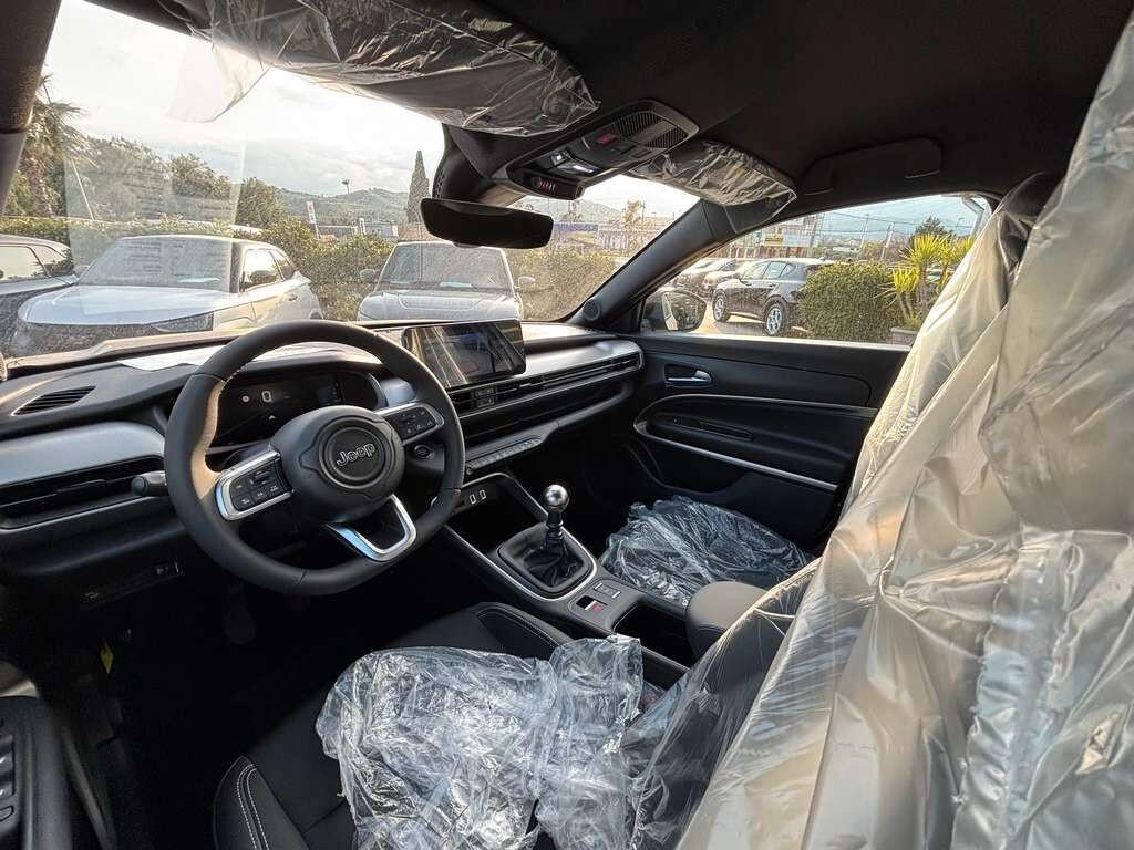 Jeep Avenger 1.2 Turbo 100 CV Summit a 234 euro al mese