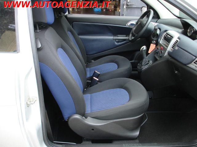 LANCIA Ypsilon 1.3 MJT 75 CV Oro
