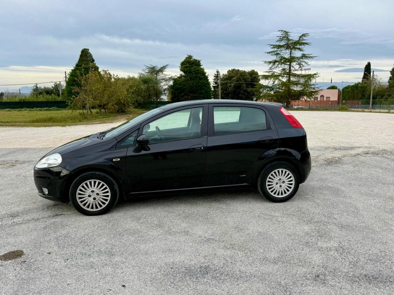 Fiat grande punto 1.2 benzina 65cv NEOPATENTATI