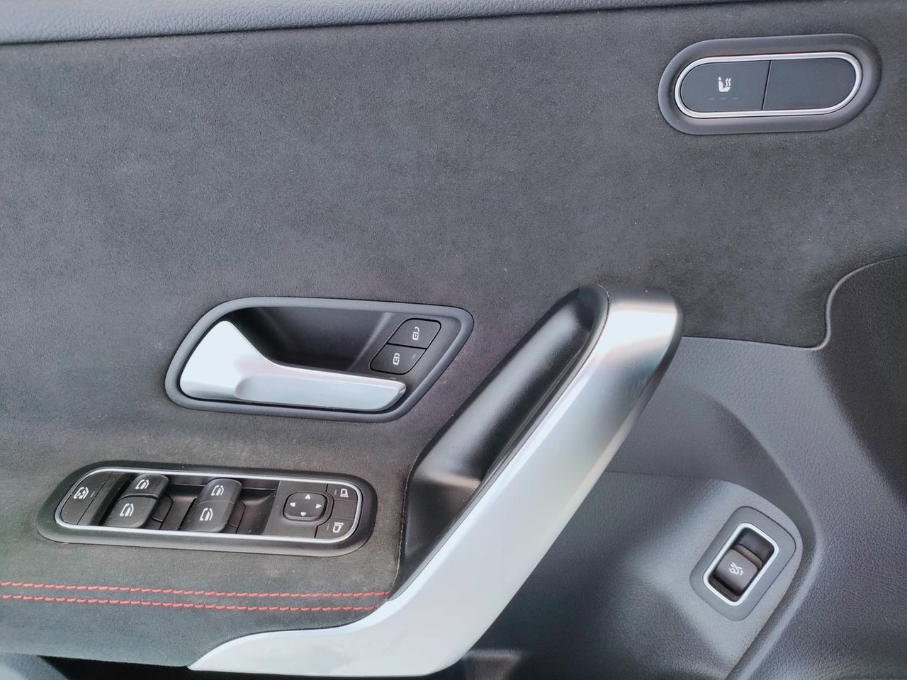 Mercedes-Benz CLA Coupe - C118 - CLA Coupe 200 d Premium auto