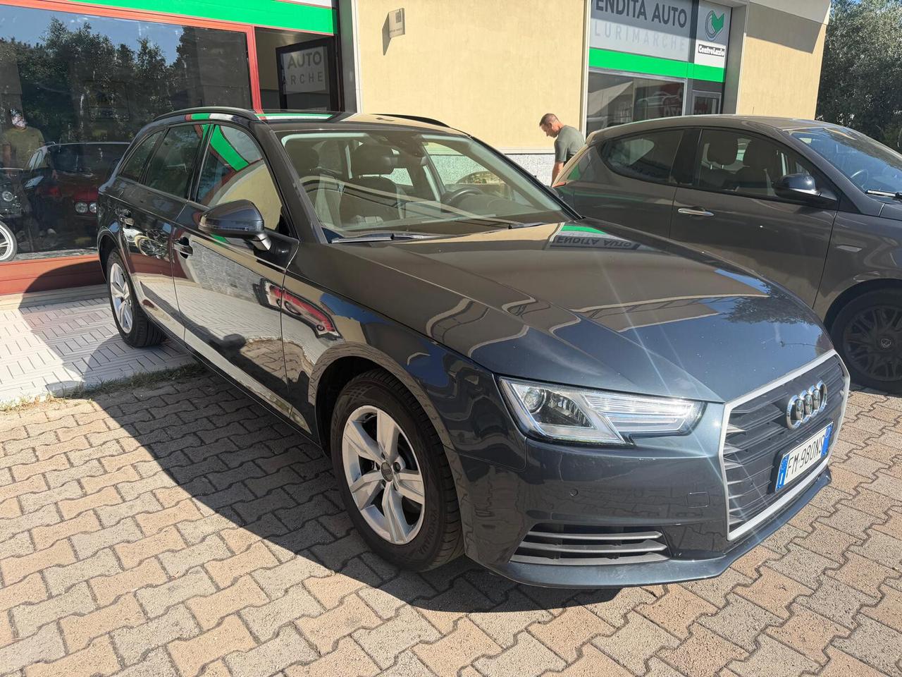 Audi A4 Avant 2.0 TDI 122 CV Business