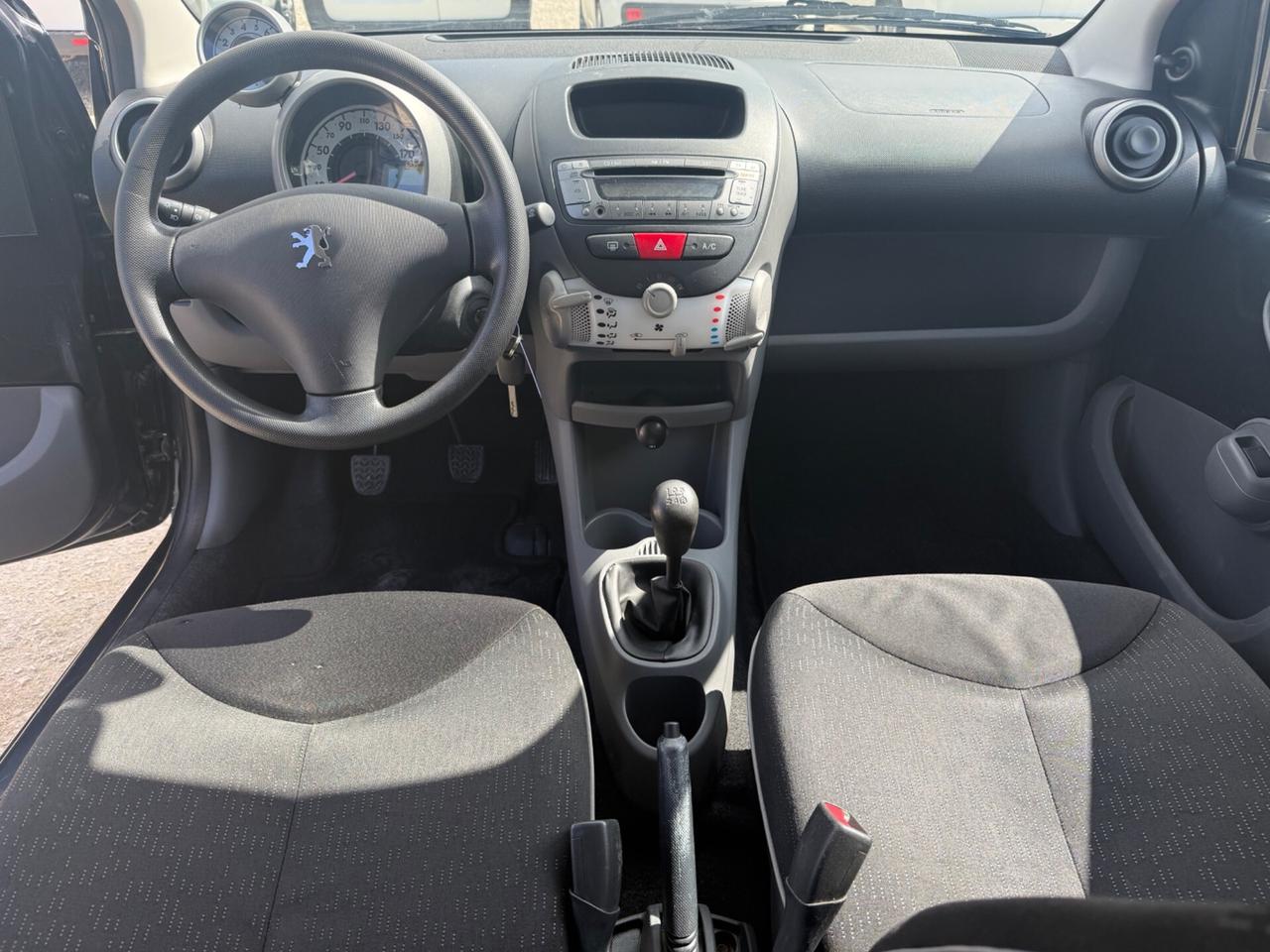 Peugeot 107 1.0 68CV 5p. Superga 2012