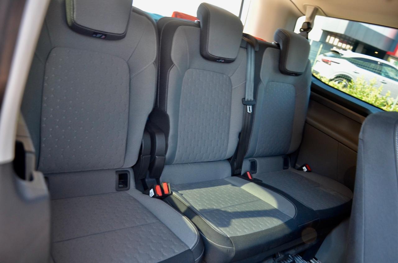 FORD TOURNEO CUSTOM 2.0 TDI TITANIUM 170cv AUT. 8 POSTI, UFF ITALIANA, SERVICE DIMOSTRABILI, FARI LED, RETROCAMERA, PERMUTE