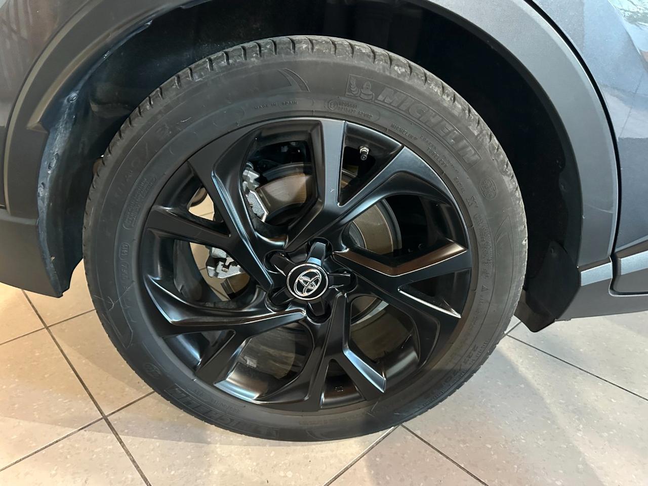 Toyota C-HR 2.0h Trend e-cvt KM 34000
