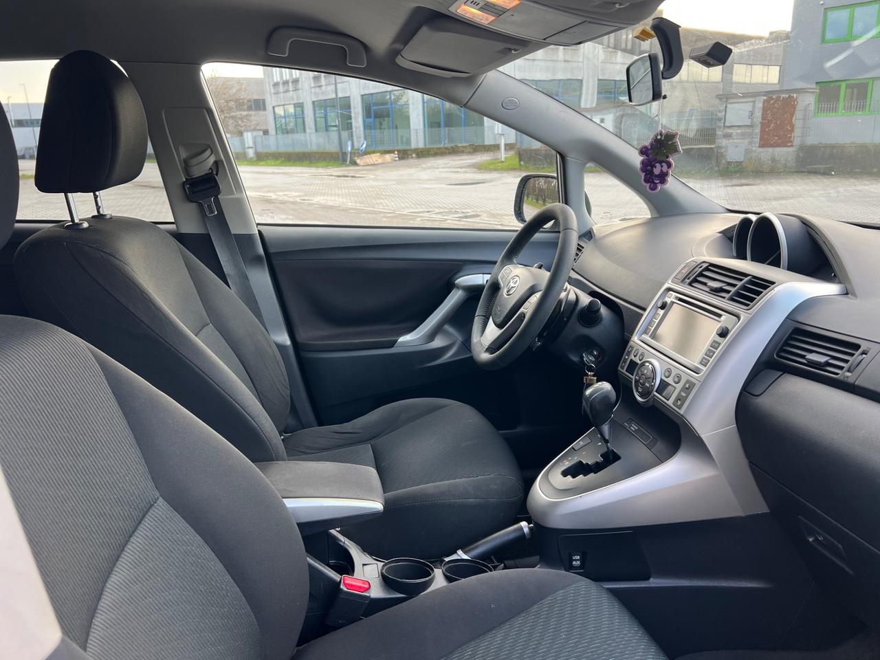 Toyota Verso 2.2 D-Cat 150 CV aut. Active 7 posti