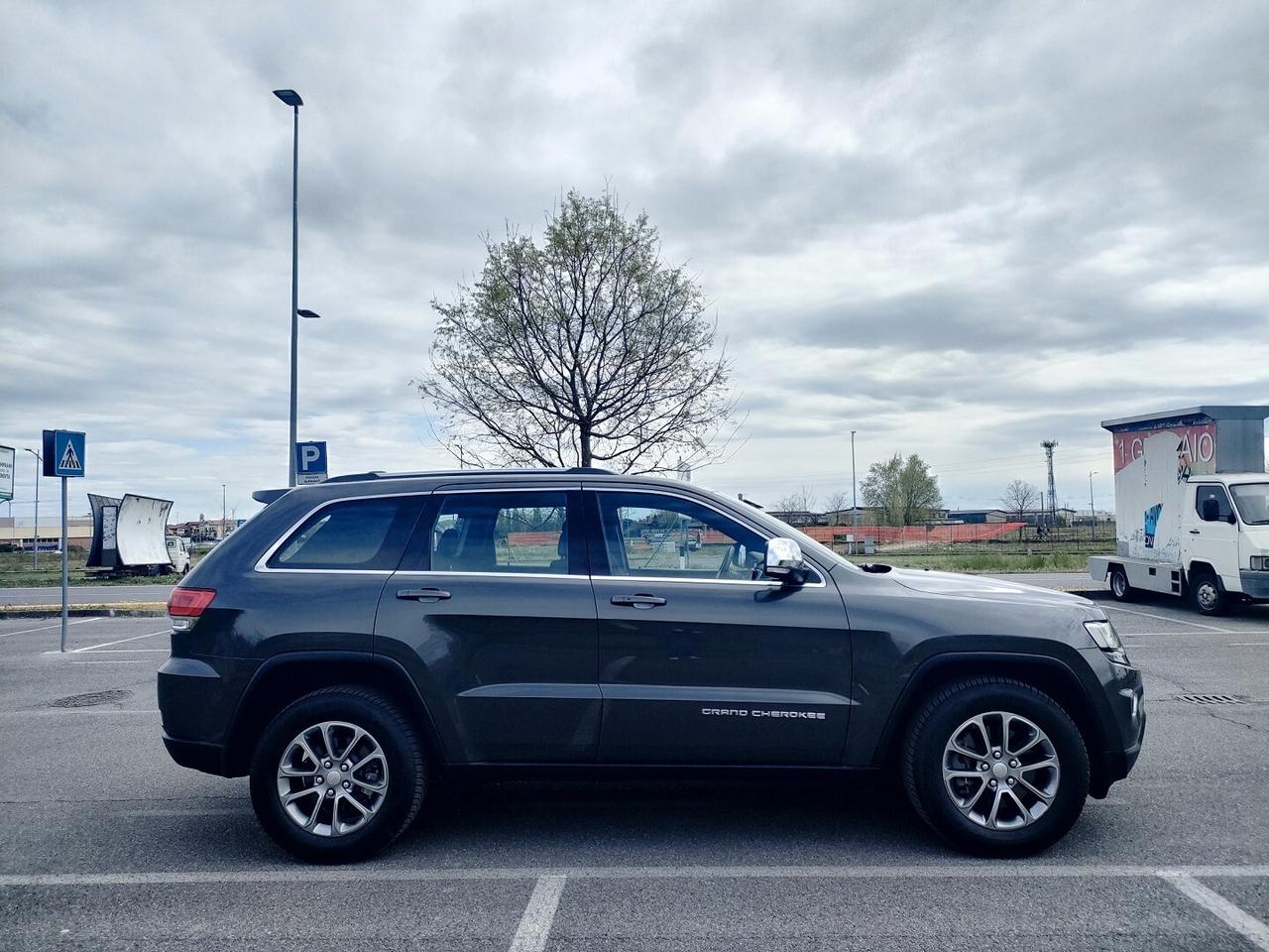 JEEP Grand Cherokee 3.0 crd Laredo auto 248cv