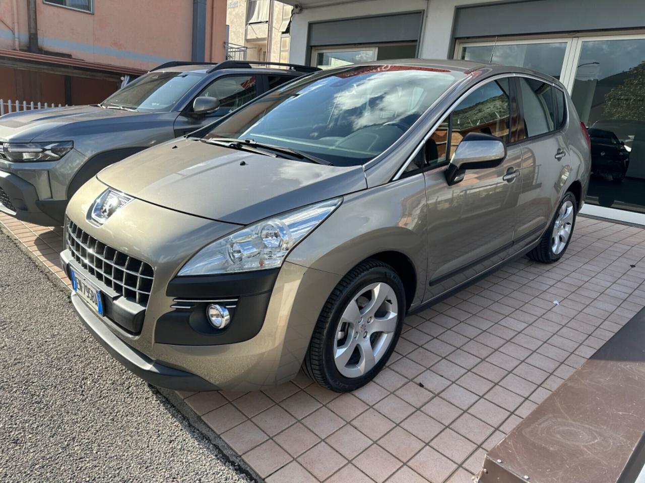 Peugeot 3008 1.6 e-HDi 112CV cambio robotizzato S.&S. Business