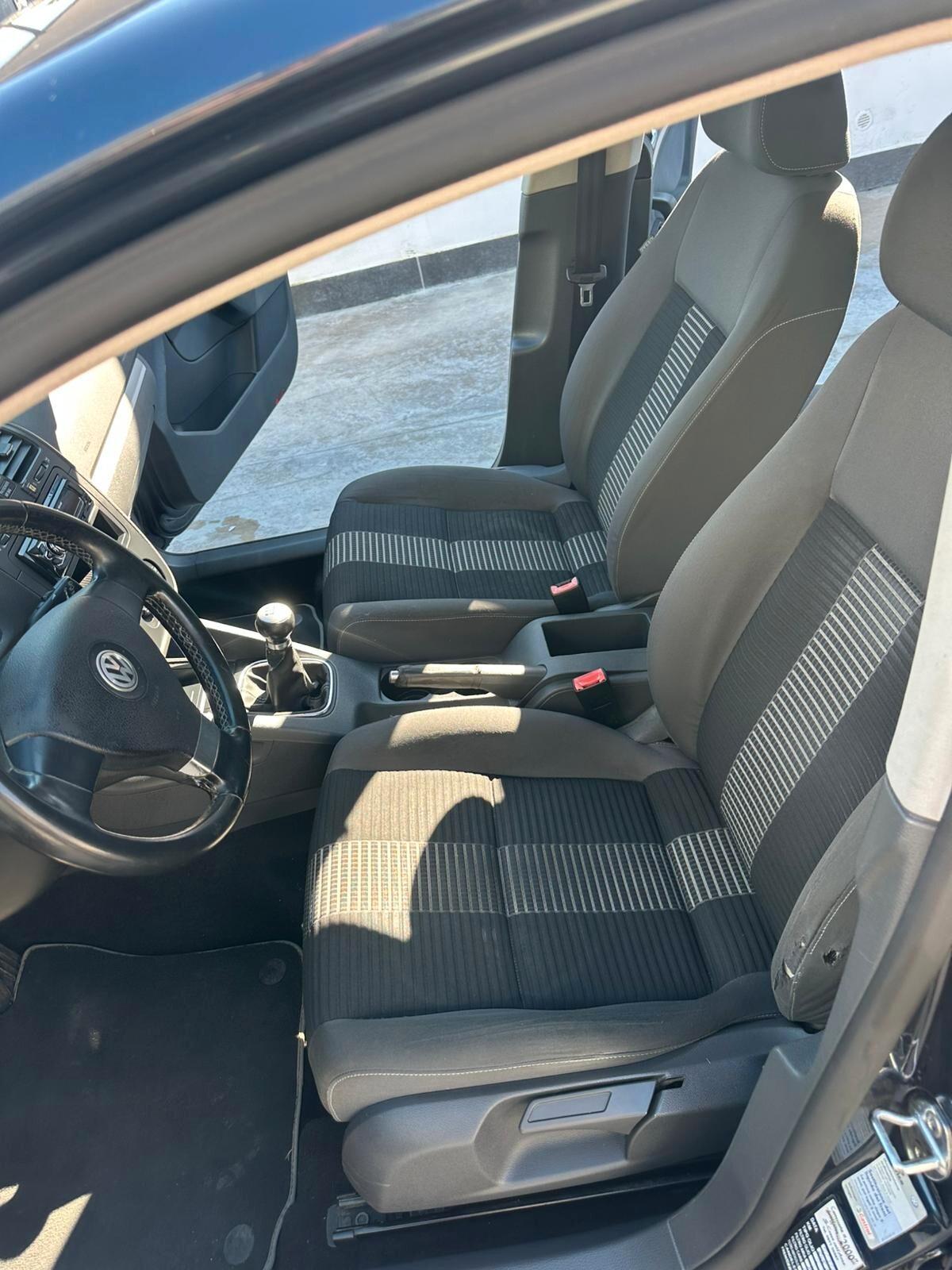 Volkswagen Golf 1.6 benz\ gpl 5p. Comftline