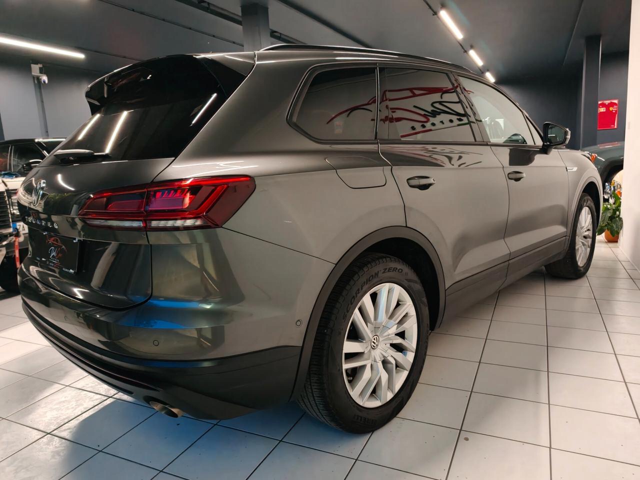 Volkswagen Touareg 3.0 V6 TDI Black Style Gancio Traino Iva