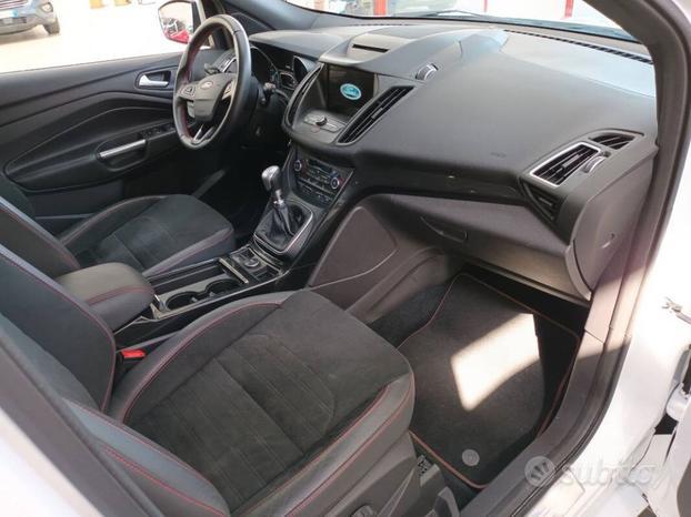 Ford Kuga 1.5 tdci ST-Line 120cv