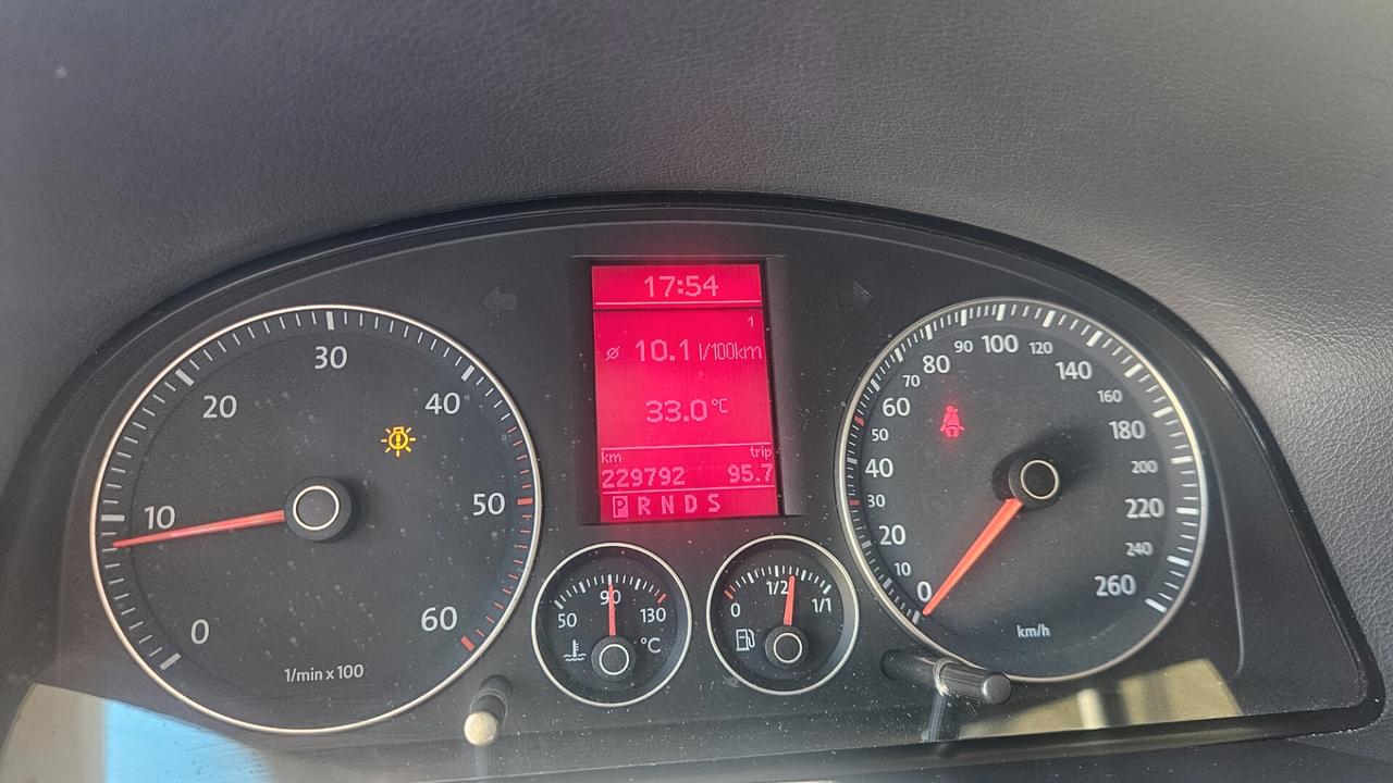 Volkswagen Touran 1.9 TDI DSG 7 POSTI