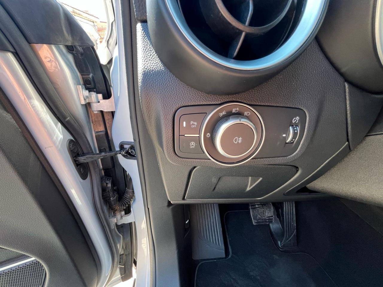 Alfa Romeo Stelvio 2.2 Turbodiesel 160 CV AT8 RWD Business