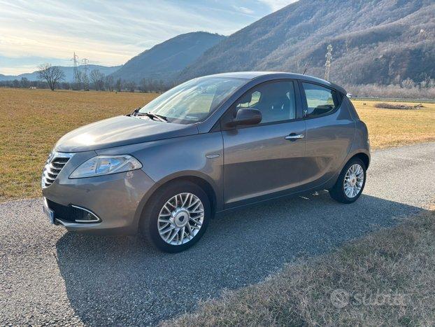 LANCIA Y BENZINA EURO 5B TENUTA BENISSIMO PERFETTA