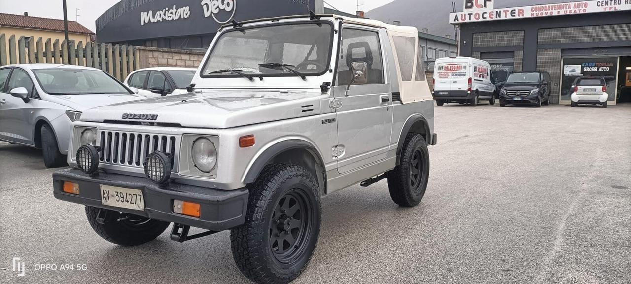 Suzuki SJ Samurai SJ410 Berlina De Luxe