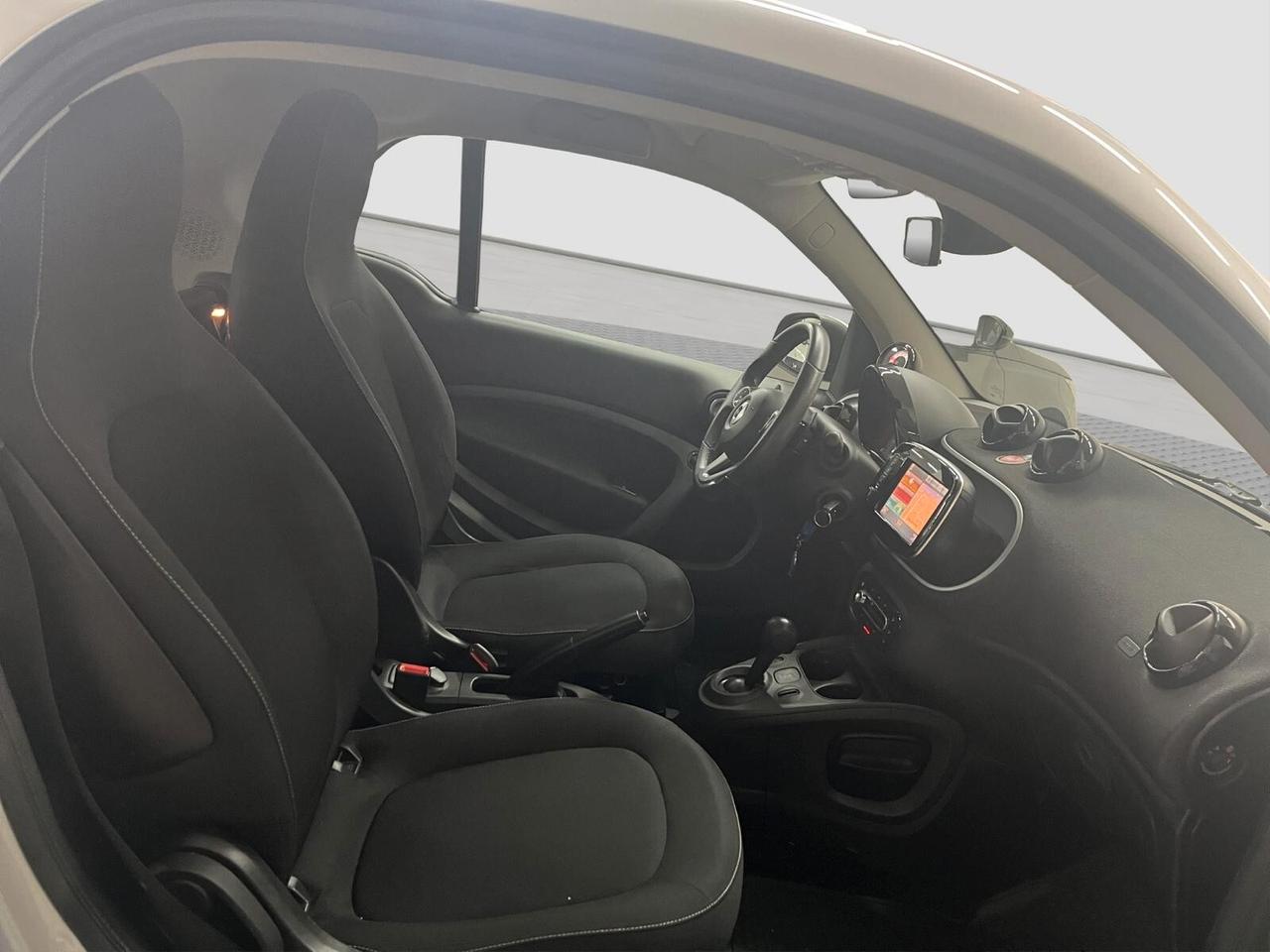 Smart ForTwo 1.0 benzina twinamic 71 cv Passion tetto 2019