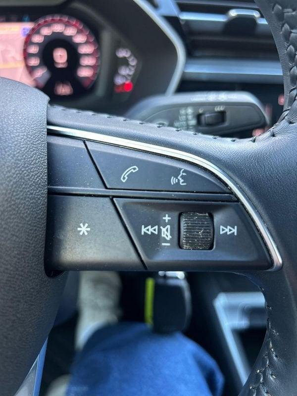 Audi Q3 2.0 35 TDI Business Advanced S Tronic