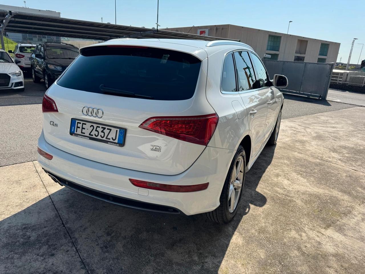 Audi Q5 2.0 TDI 170 CV quattro S-line