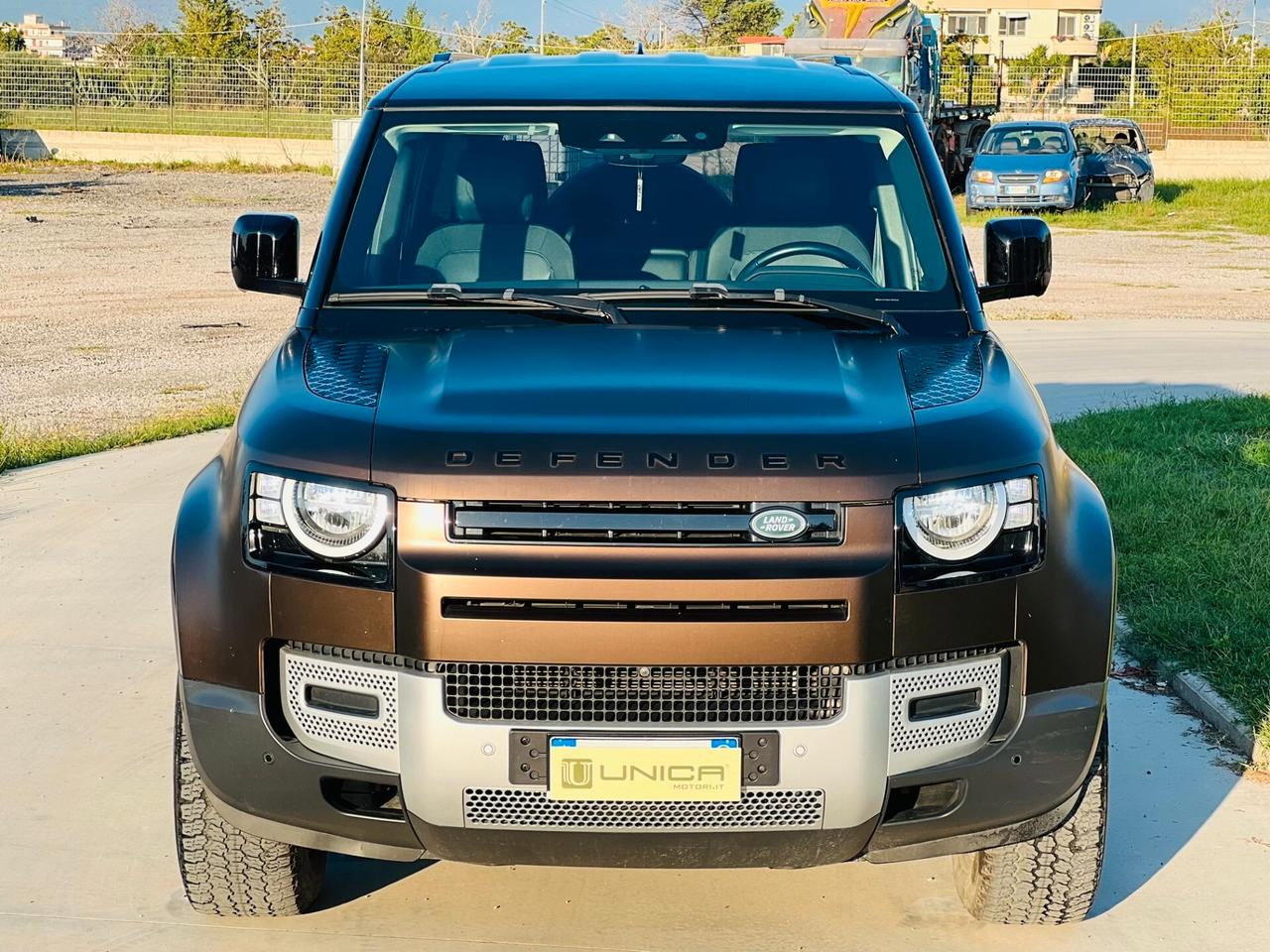 Land Rover Defender 110 2.0 241 cv SD4 AWD Auto SE MOTORE NUOVO IVA ESPOSTA