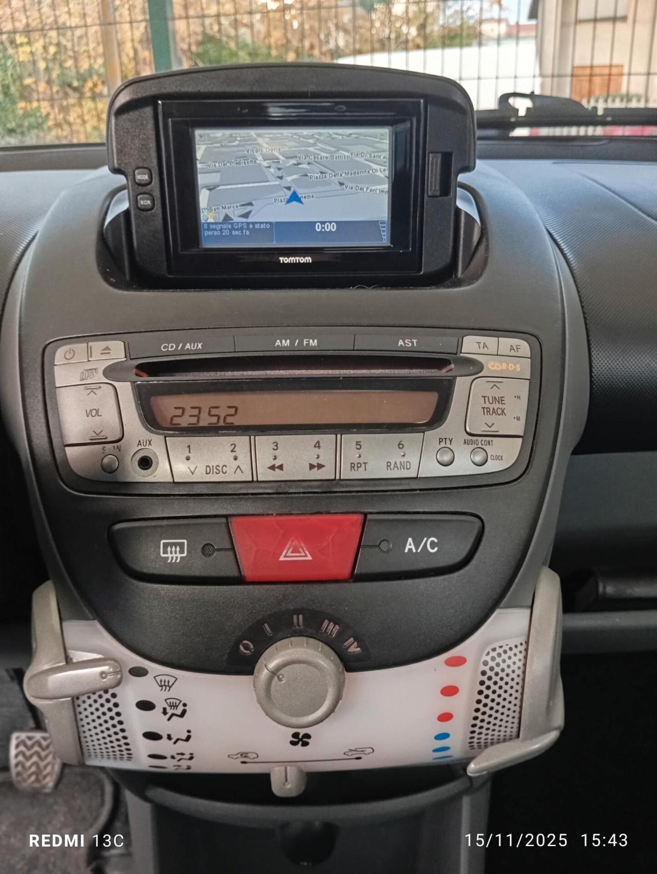 Toyota Aygo 1.0 12V VVT-i 5 porte Deep Ocean Connect