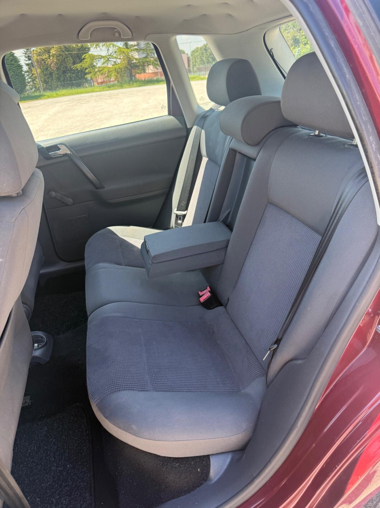 Volkswagen Polo 1.4 benzina GPL neopatentati