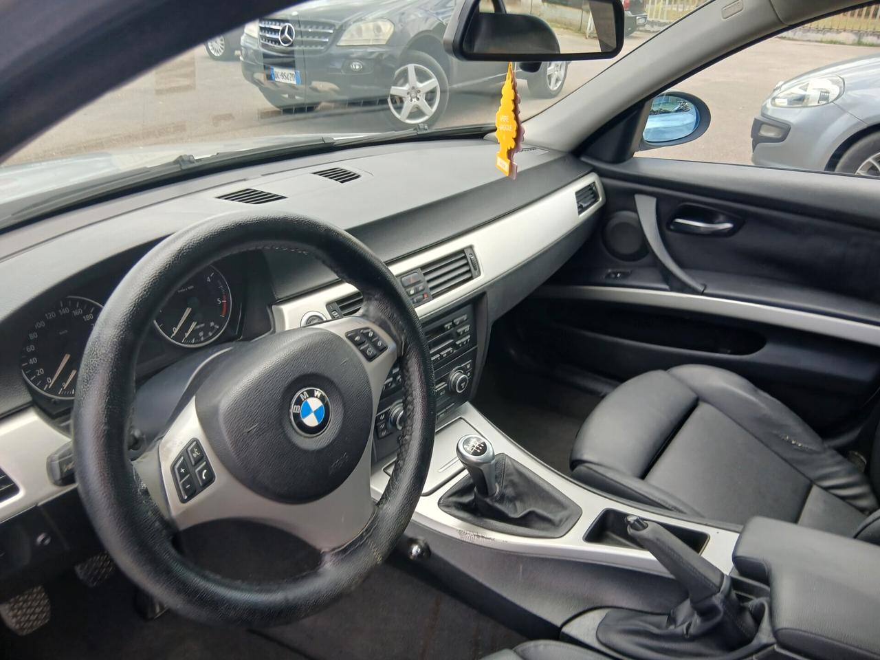Bmw 320 320d touring m-sport doppio tetto