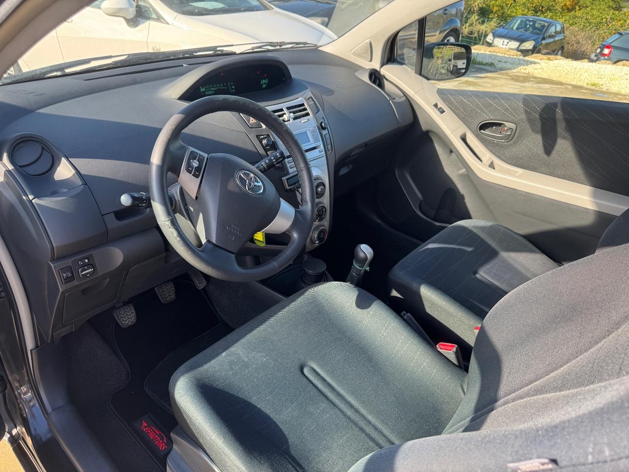 Toyota Yaris 1.0 3 porte