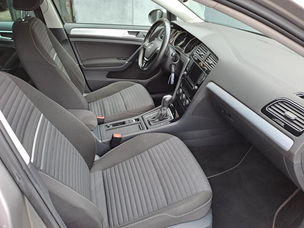 VOLKSWAGEN GOLF 1.6 TDI 110CV DSG COMFORTLINE - EURO6B