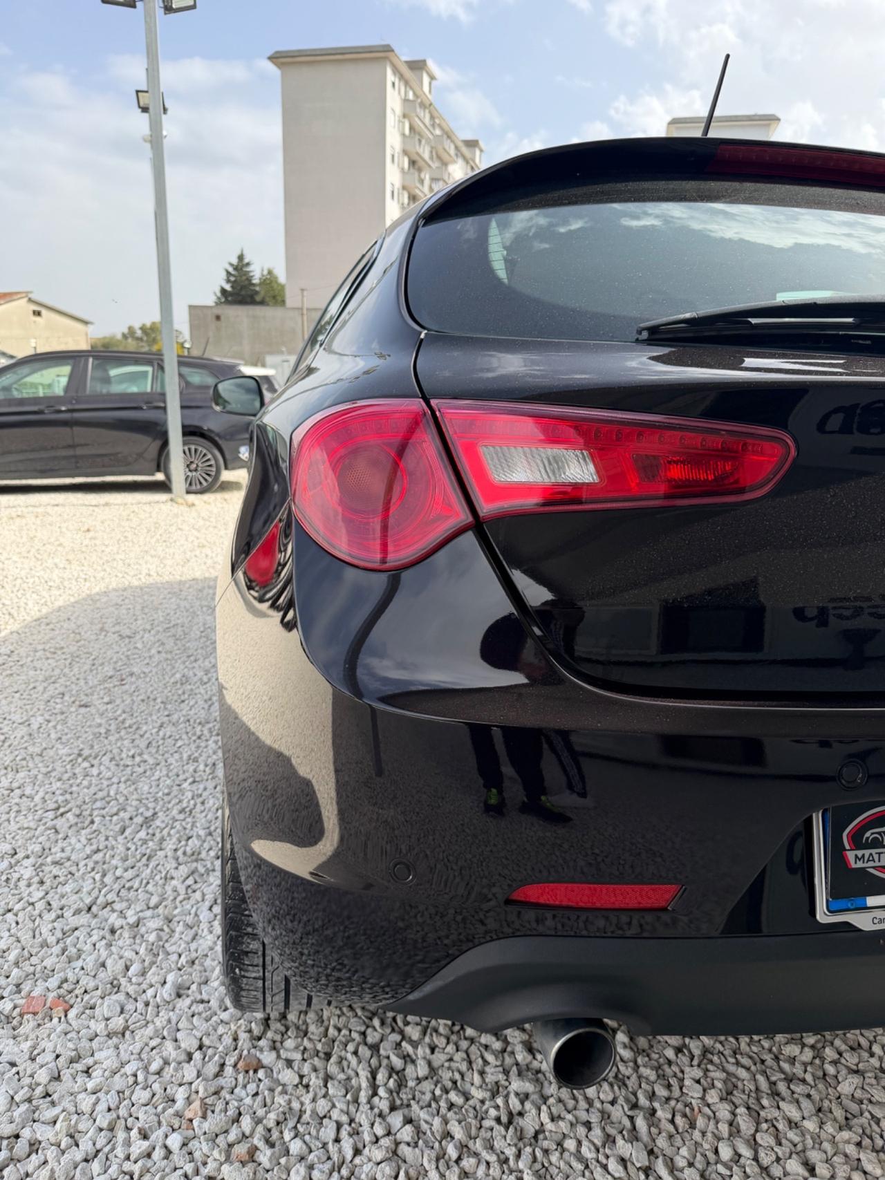 Alfa Romeo Giulietta 1.6 JTDm-2 120 CV Distinctive