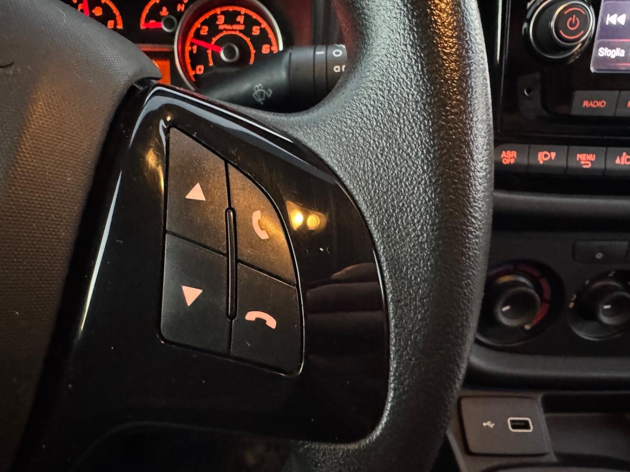 Fiat Doblò 1.4 N.P120Cv 3 posti tetto alto pedana carico