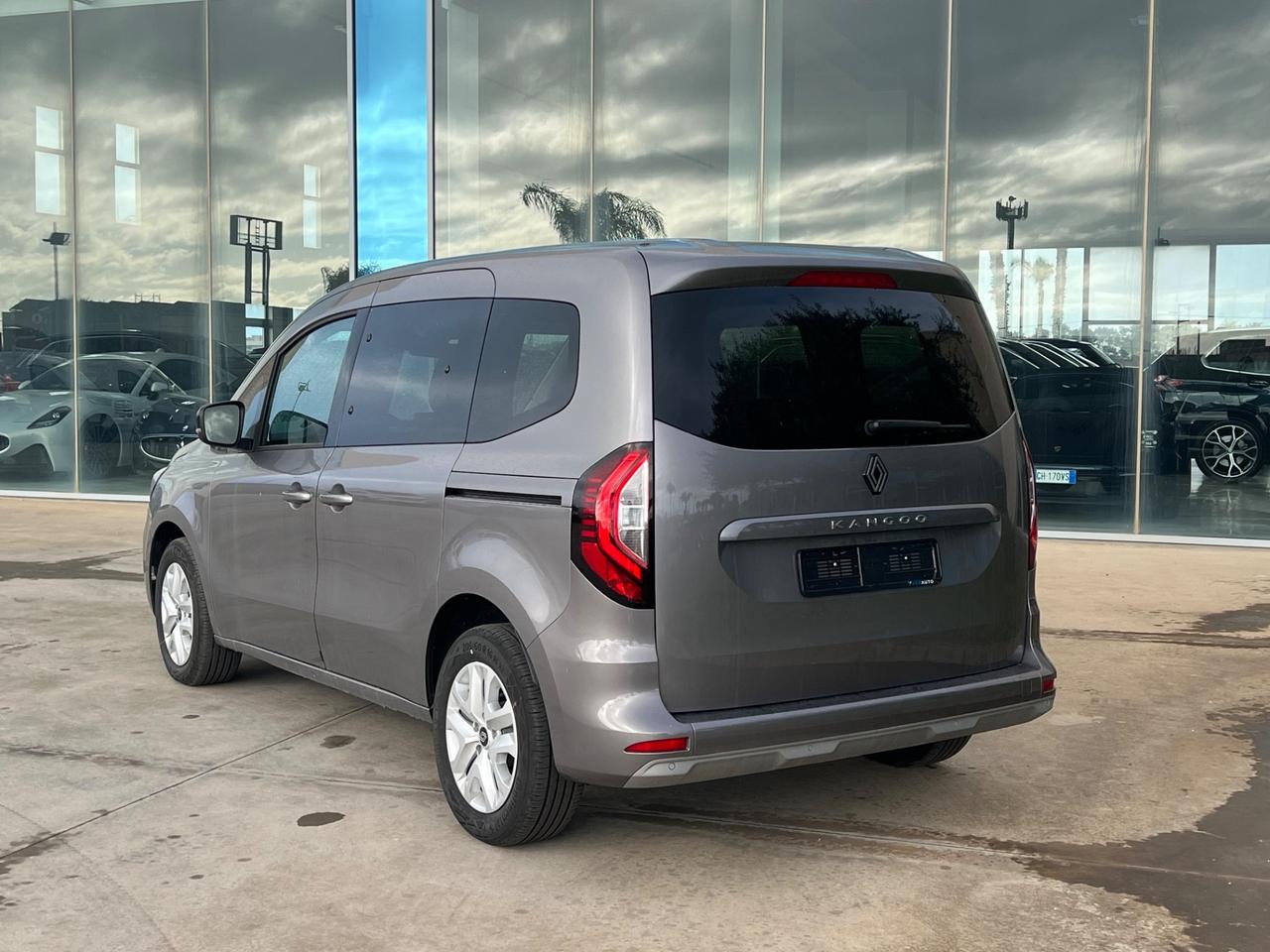 Renault Kangoo 1.5 blue dci possibilità noleggio no scoring