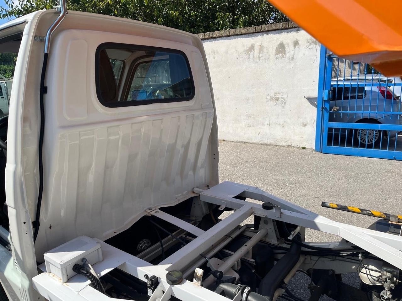 Piaggio quargo con vasca/rib.-700 cc- Diesel -2014