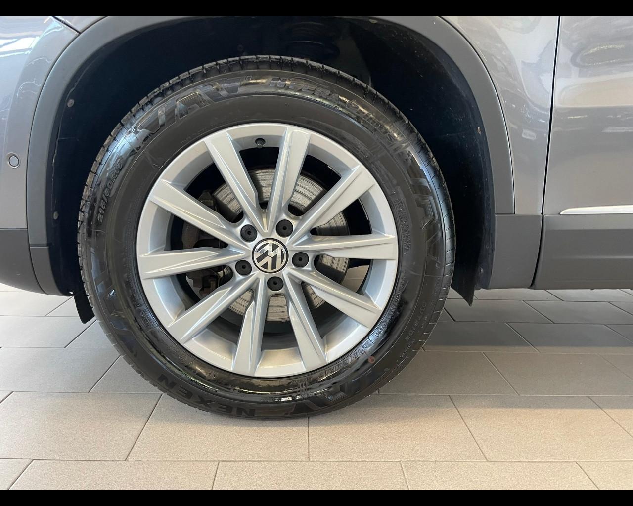 VOLKSWAGEN Tiguan 1ª serie - Tiguan 2.0 TDI 110 CV Sport & Style BlueMotion Technology