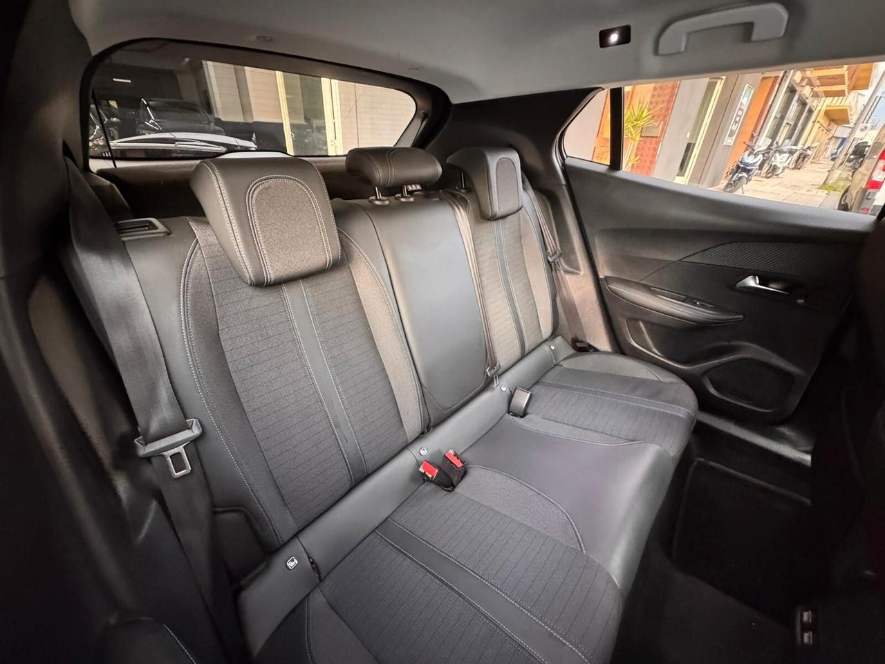 Peugeot 2008 PureTech 100 S&S Allure TUA DA 160€ ANTICIPO 0