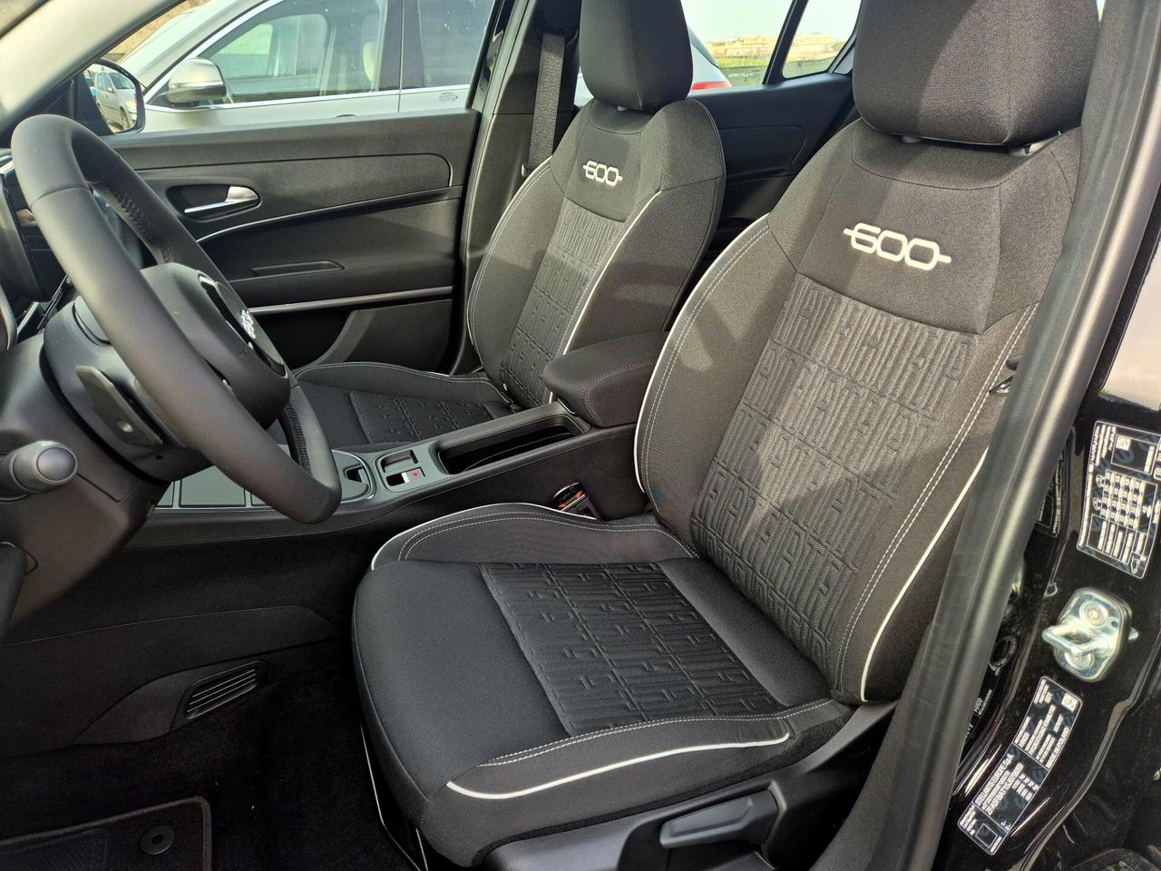 Fiat 600 Hybrid 110 CV DCT MHEV La Prima