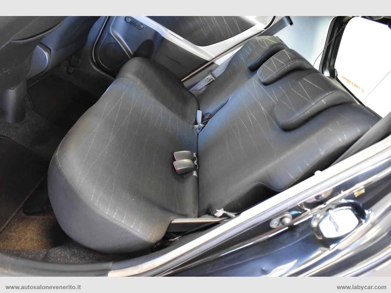 TOYOTA Yaris 1.4 D-4D 5p. Sol