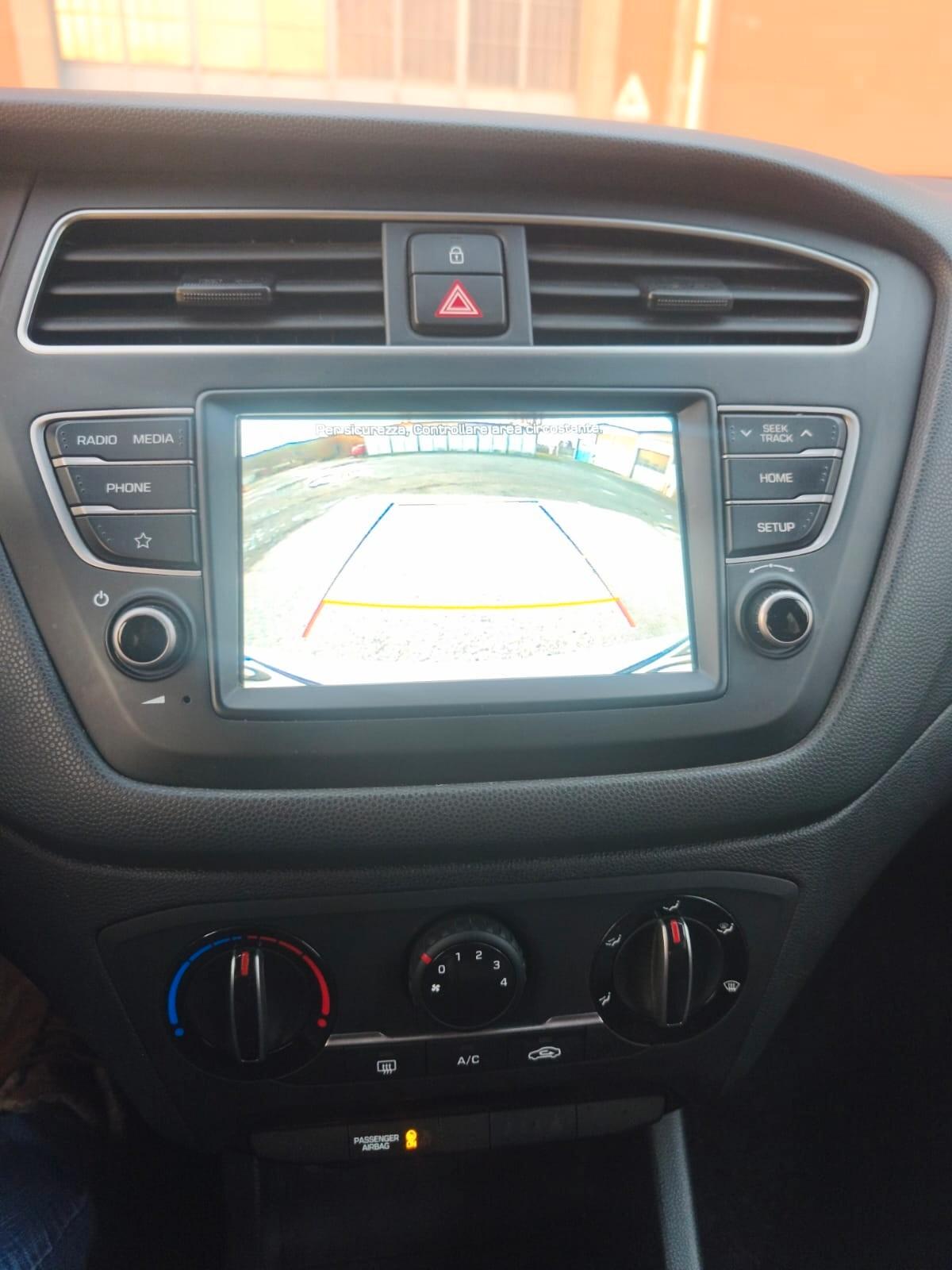 Hyundai i20 2020---1.2 Benzina Neopatentati