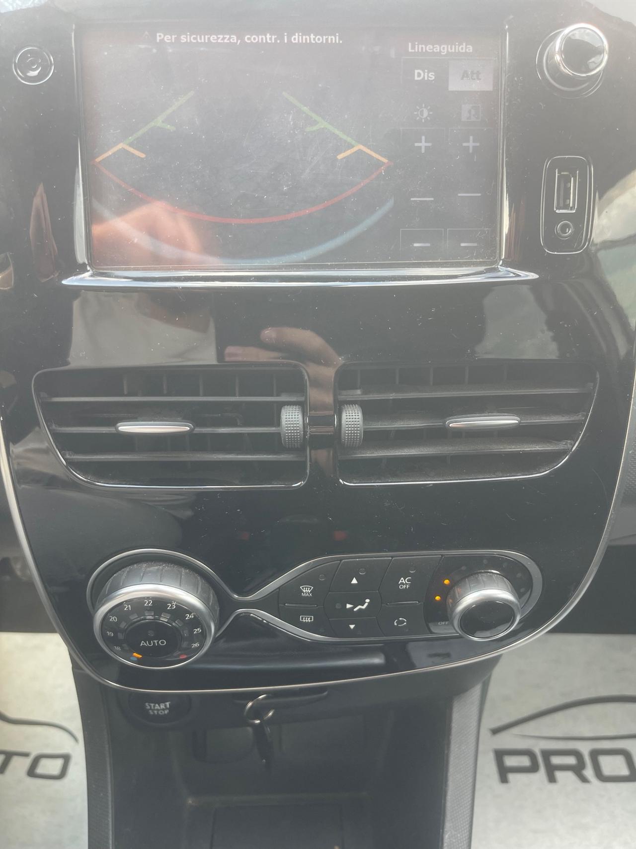 Renault Clio 1.2 75CV GPL 5 porte Costume National