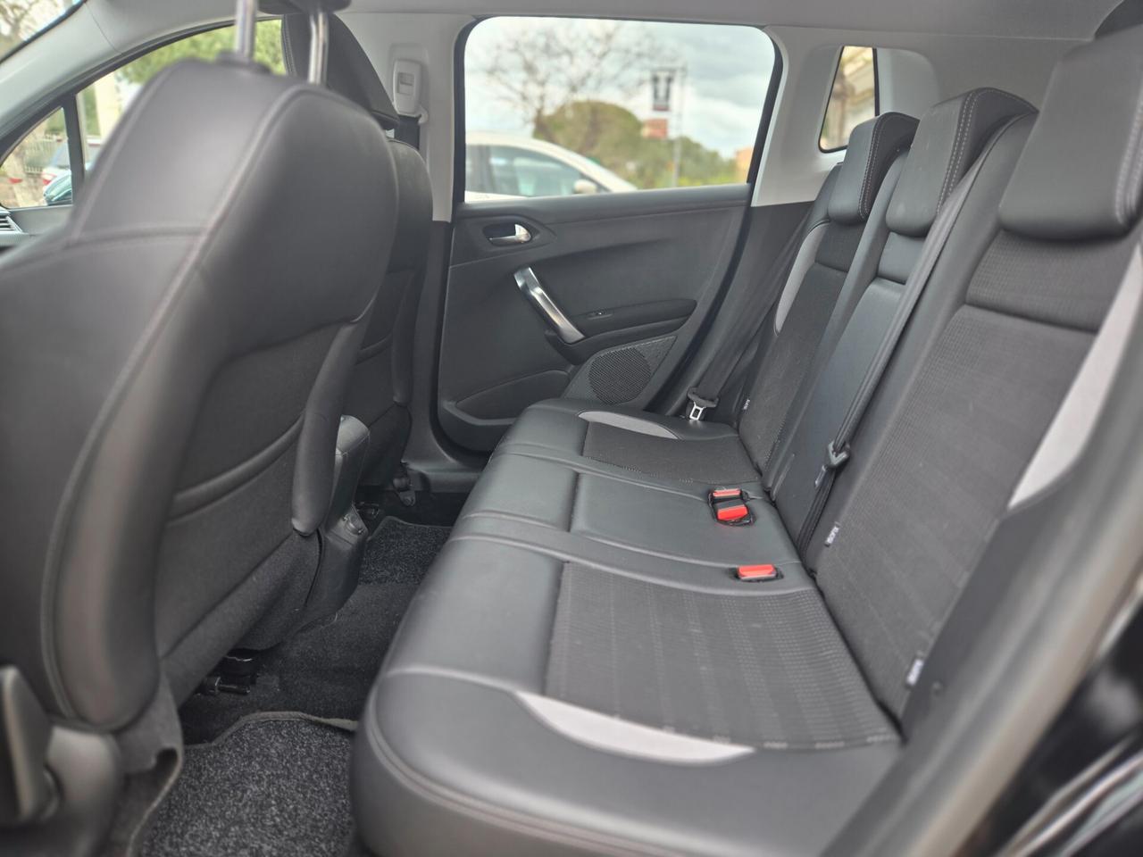 Peugeot 2008 1.6 e-HDi 92 CV Stop&Start Allure