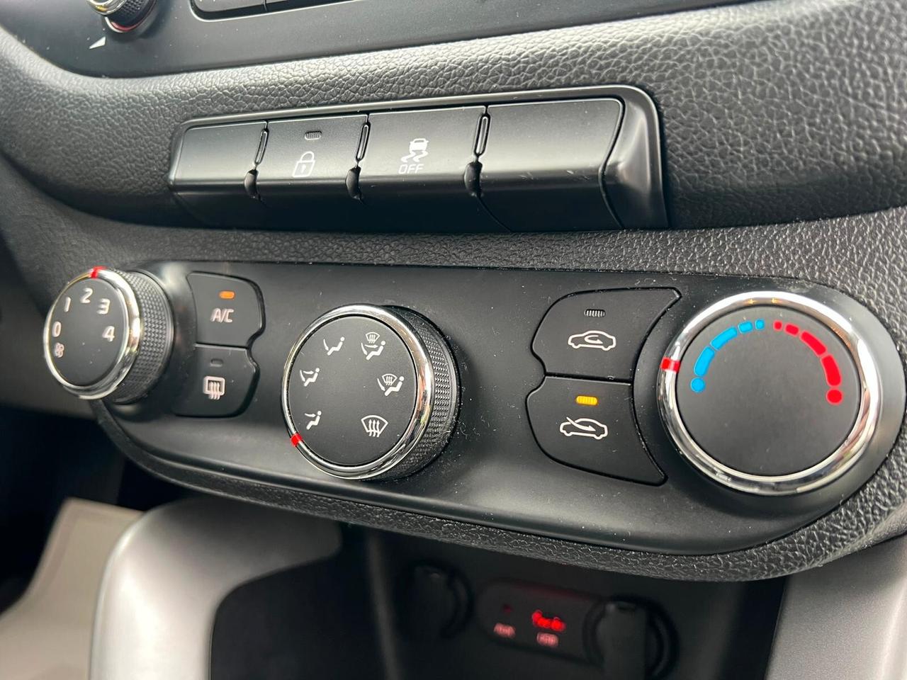 Kia Ceed cee'd 1.4 GPL 5 porte Cool