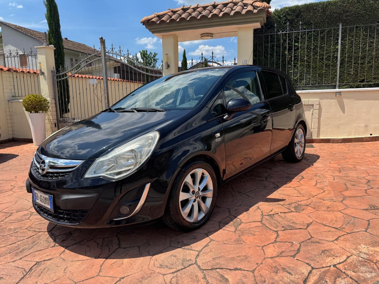 Opel Corsa 1.2 85CV GPL consegna tutta Italia