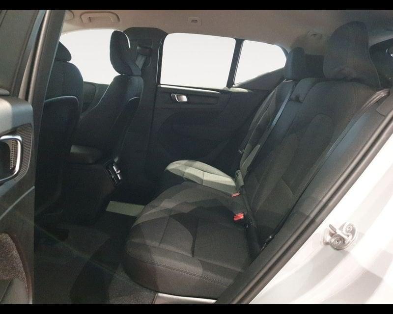 Volvo XC40 (2017-->) B3 automatico Essential