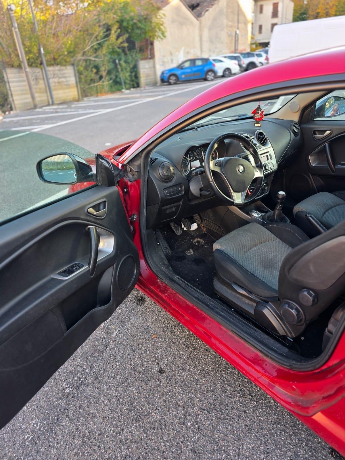 Alfa Romeo MiTo 1.4 T 79 CV Distinctive