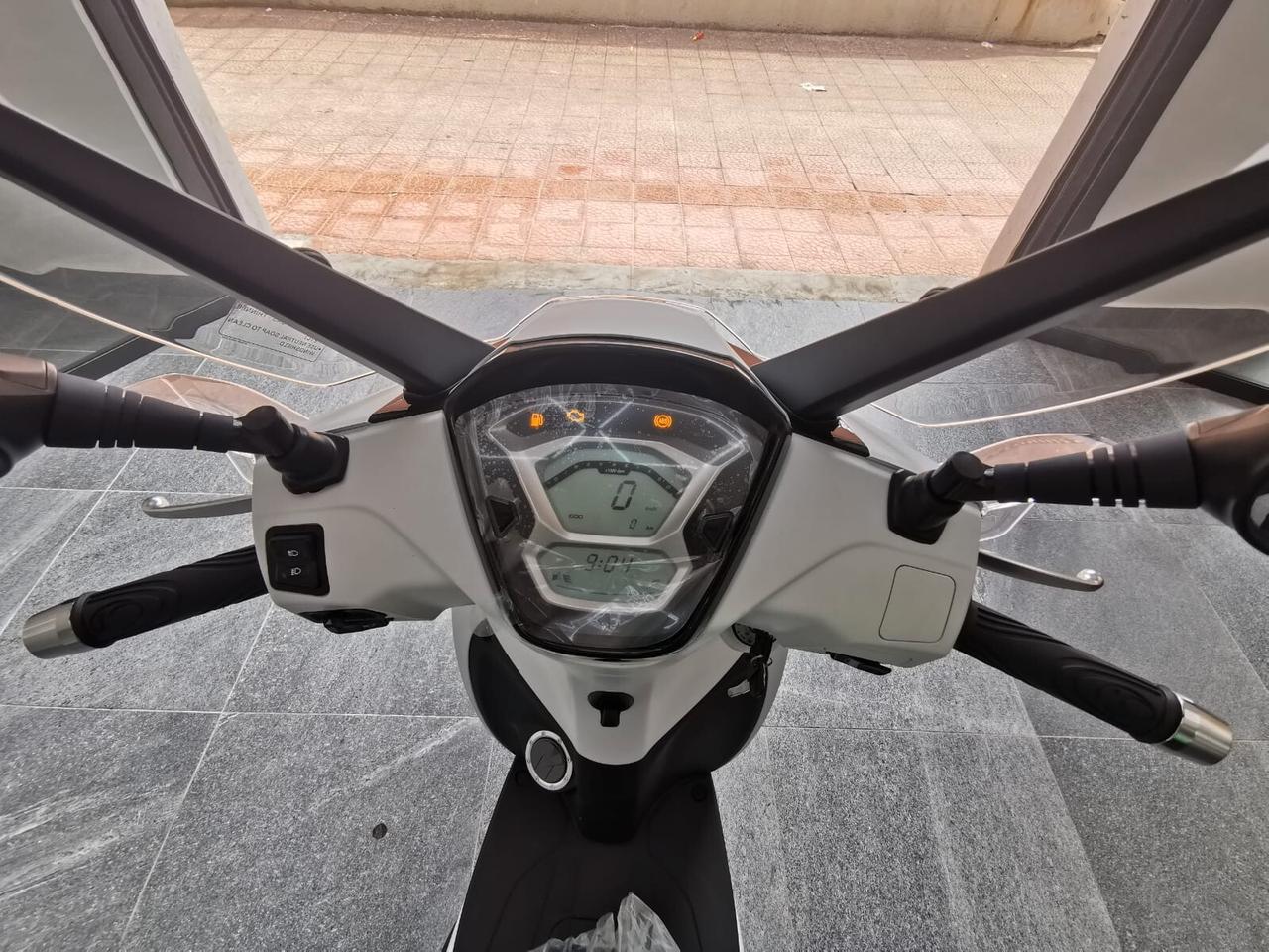 Kymco People S 125 S200
