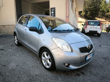 TOYOTA Yaris 1.3 5 porte Sol