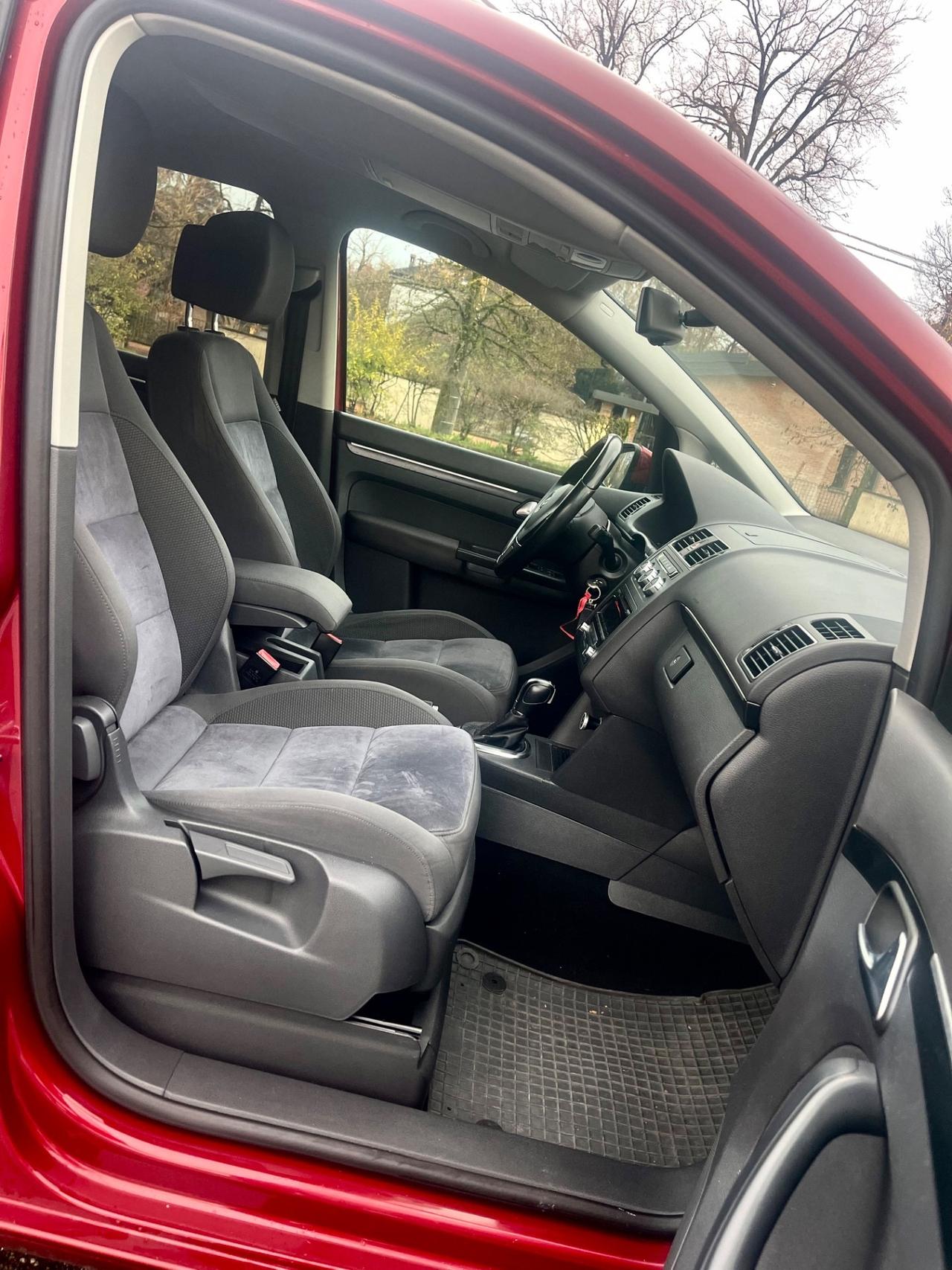 Volkswagen Touran Business 2.0 TDI 140 CV Highline