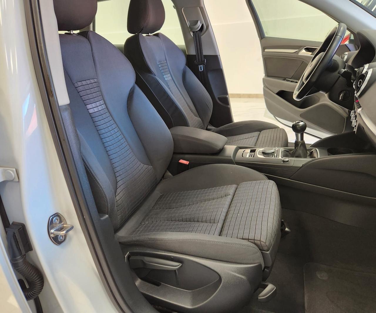 Audi A3 SPB 1.6 TDI clean diesel Attraction