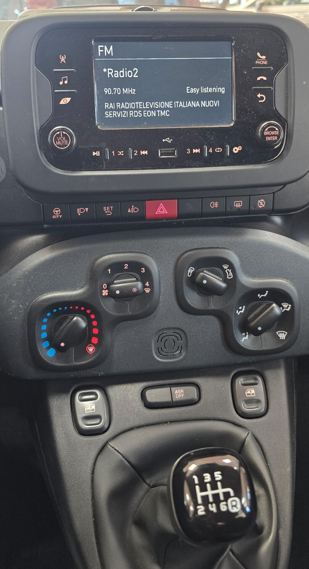 Fiat Panda 1.0 FireFly Hybrid 70 CV – La City Car Pratica e Tecnologica