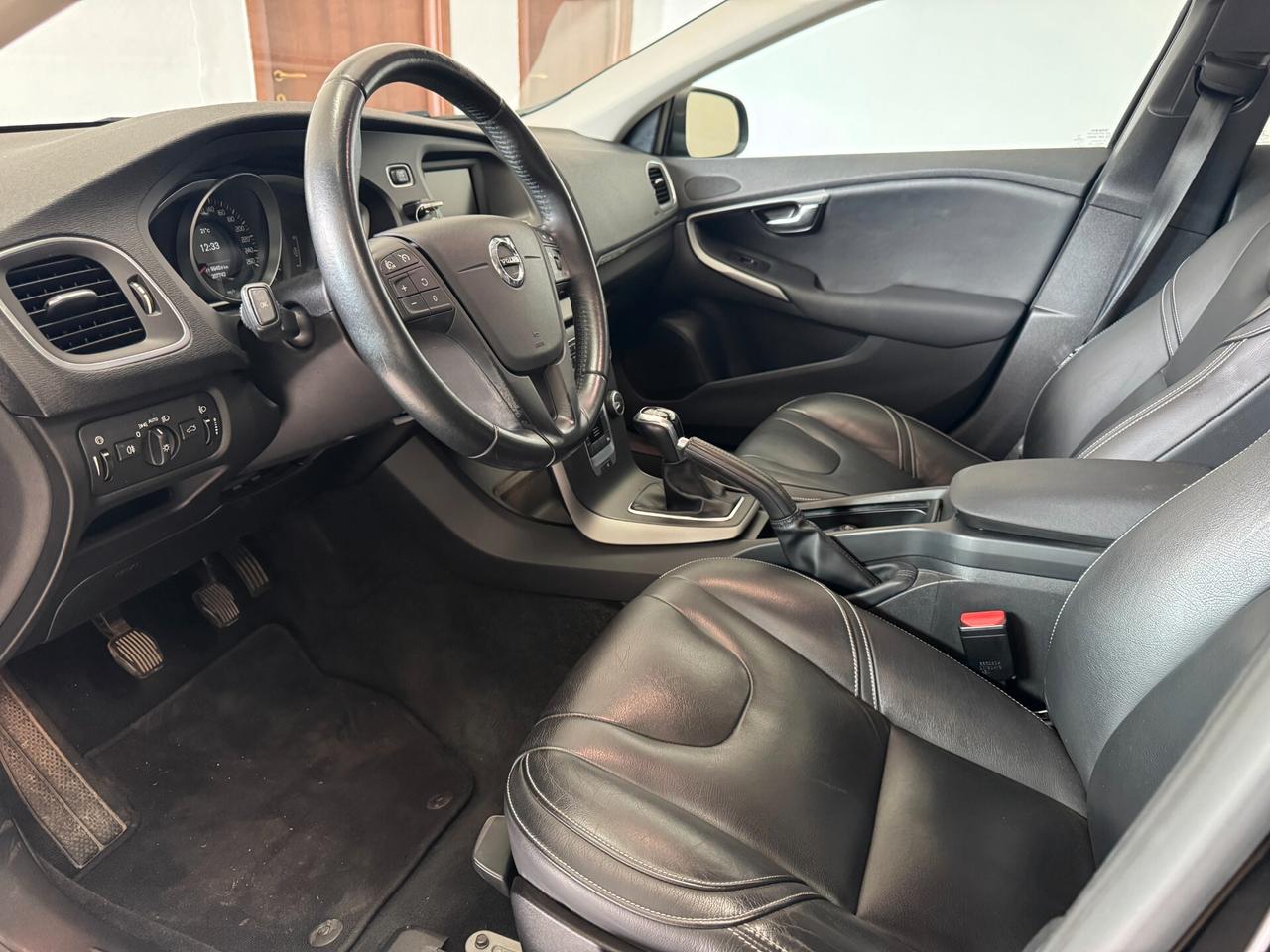Volvo V40 Cross Country D2 Geartronic Business Plus