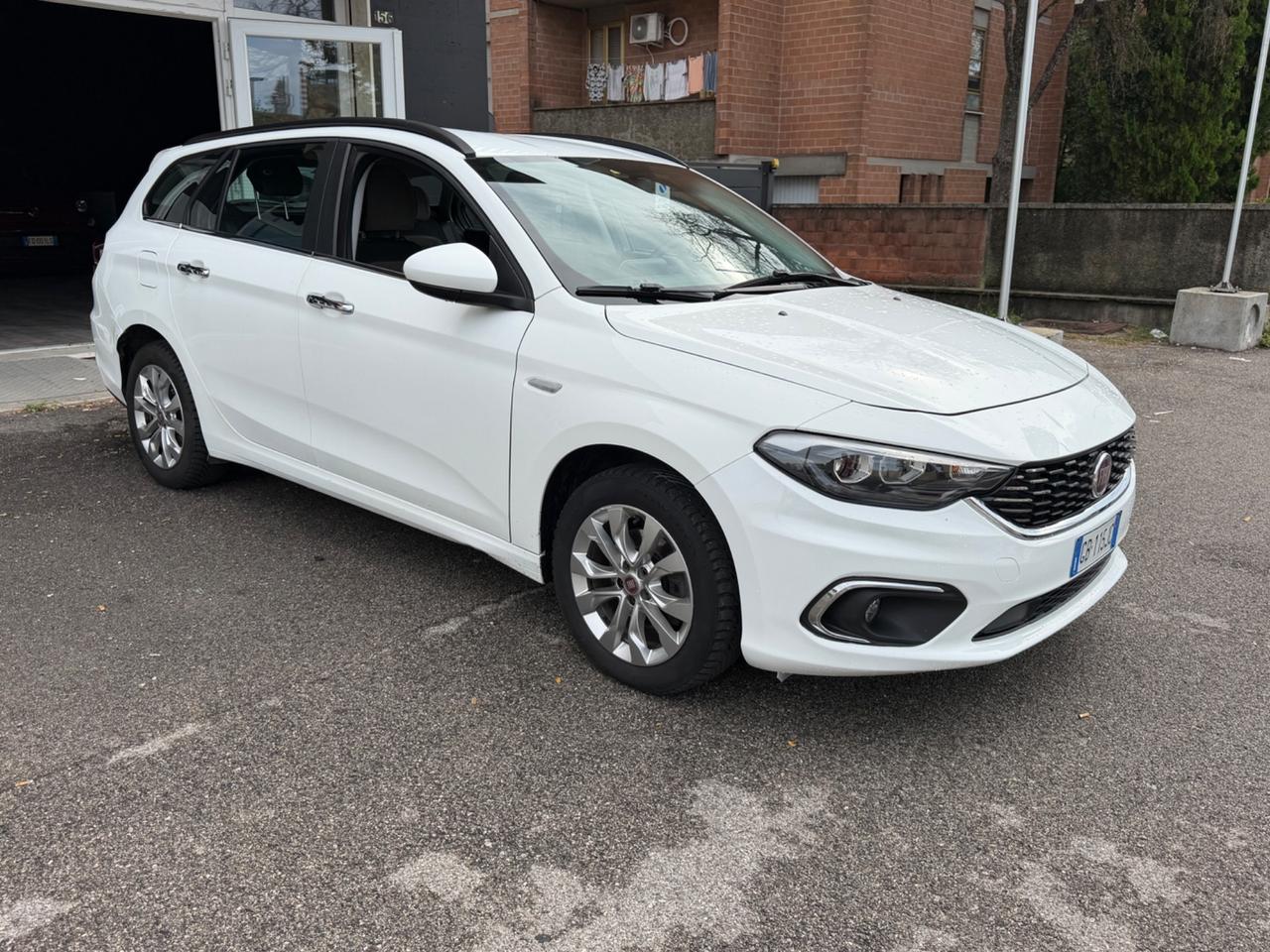 Fiat Tipo 1.6 Mjt S&S 5 porte Lounge